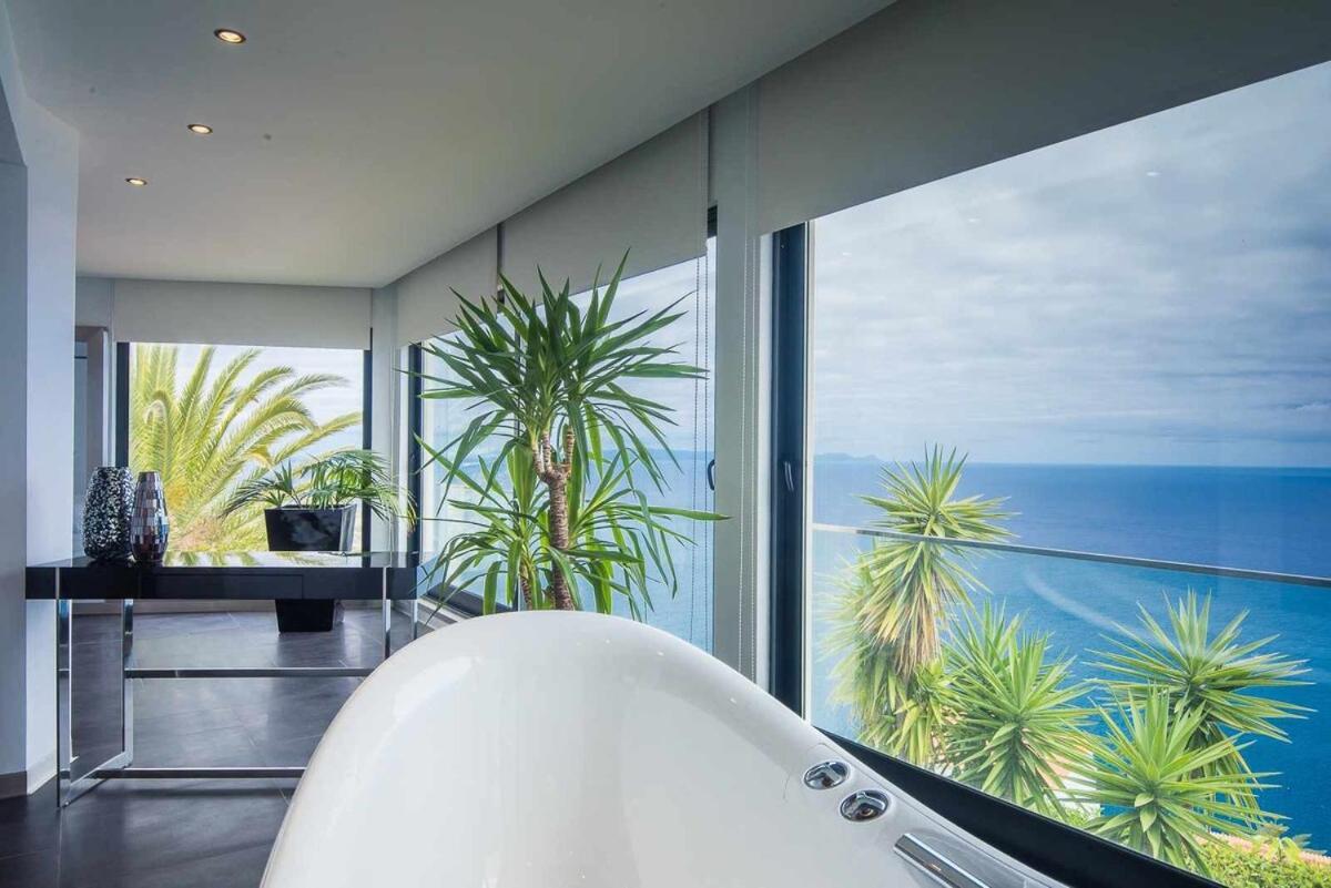 Zula House - Stunning Villa Spectacular Location Canico  Bagian luar foto